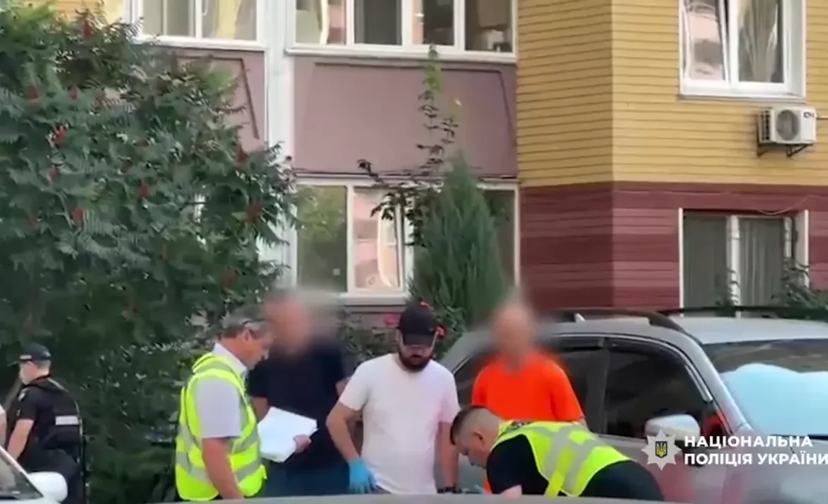 Стрілянина у Києві: поліція показала відео з місця вбивства, стрілка продовжують шукати