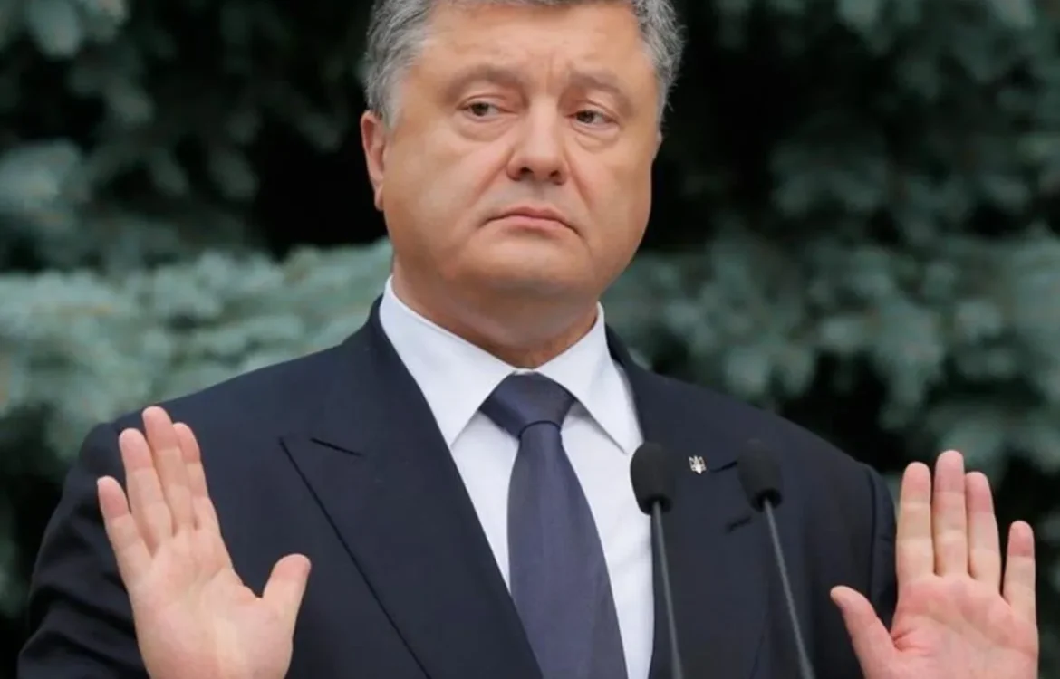 Порошенко похвалився ремонтом дороги за державні кошти, яку знищили фури його підприємства – експерт