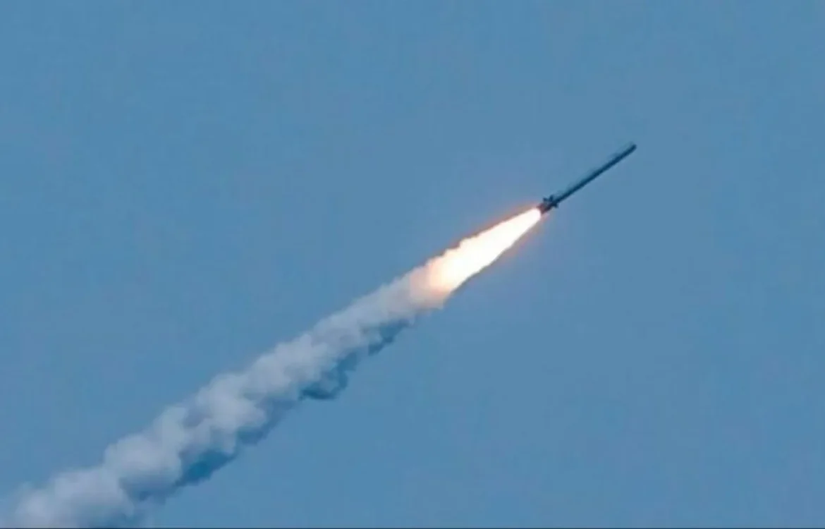 Окупанти атакували ракетою Полтавську громаду: уламки впали на відкритій території
