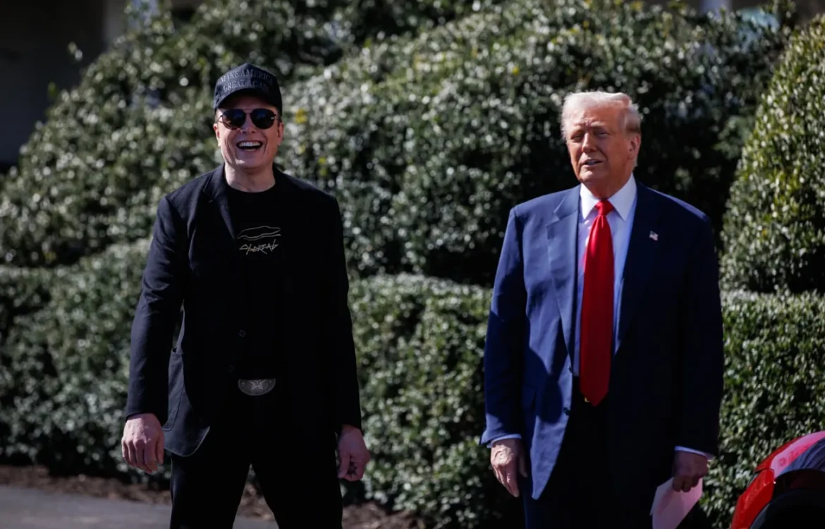 У адміністрації Трампа передумали розривати контракти зі SpaceX
