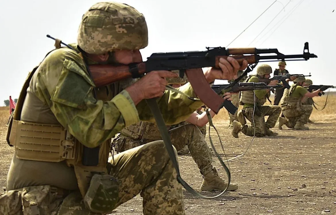 139 бойових зіткнень на фронті: ворог здійснив 1229 ударів дронами-камікадзе