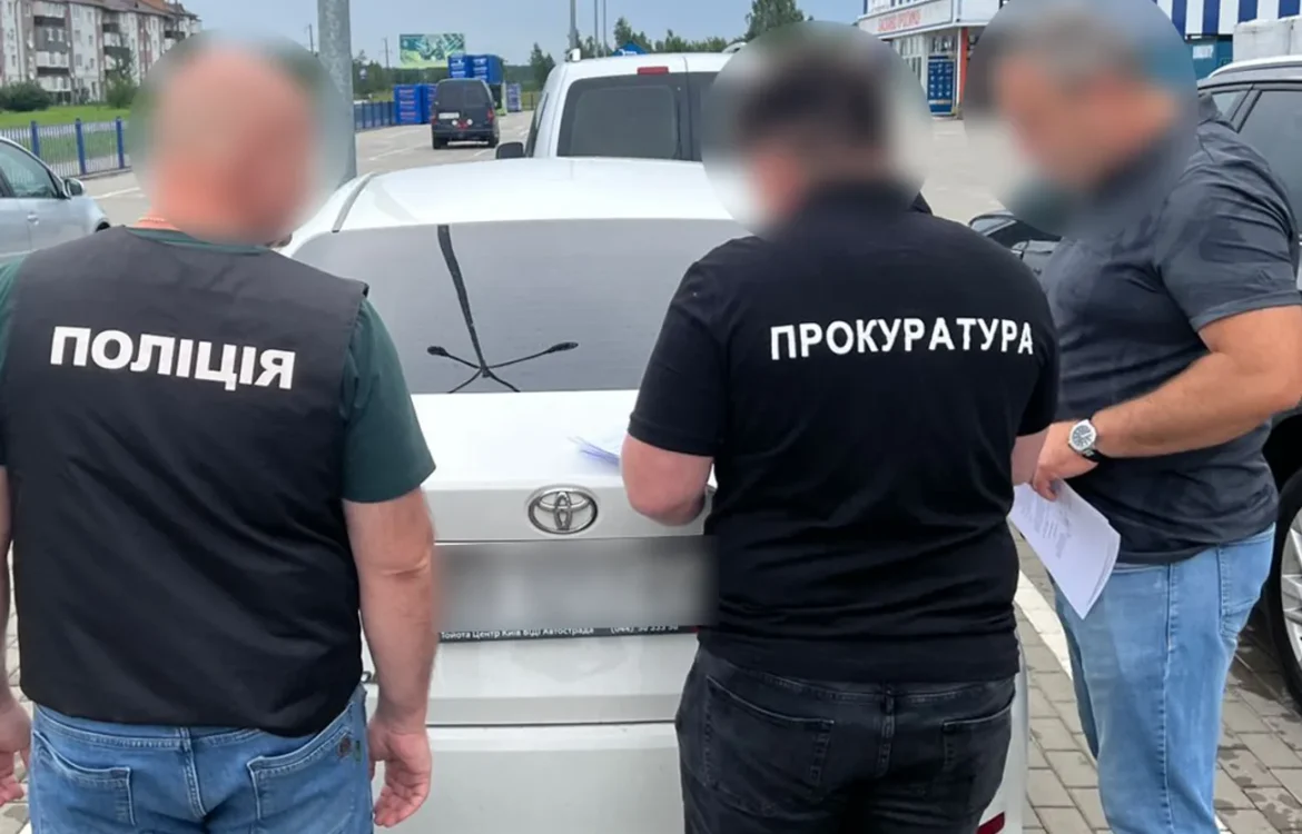 Літак і мільйони готівкою: троє депутатів місцевих рад отримали підозри за приховані активи на 25 млн грн