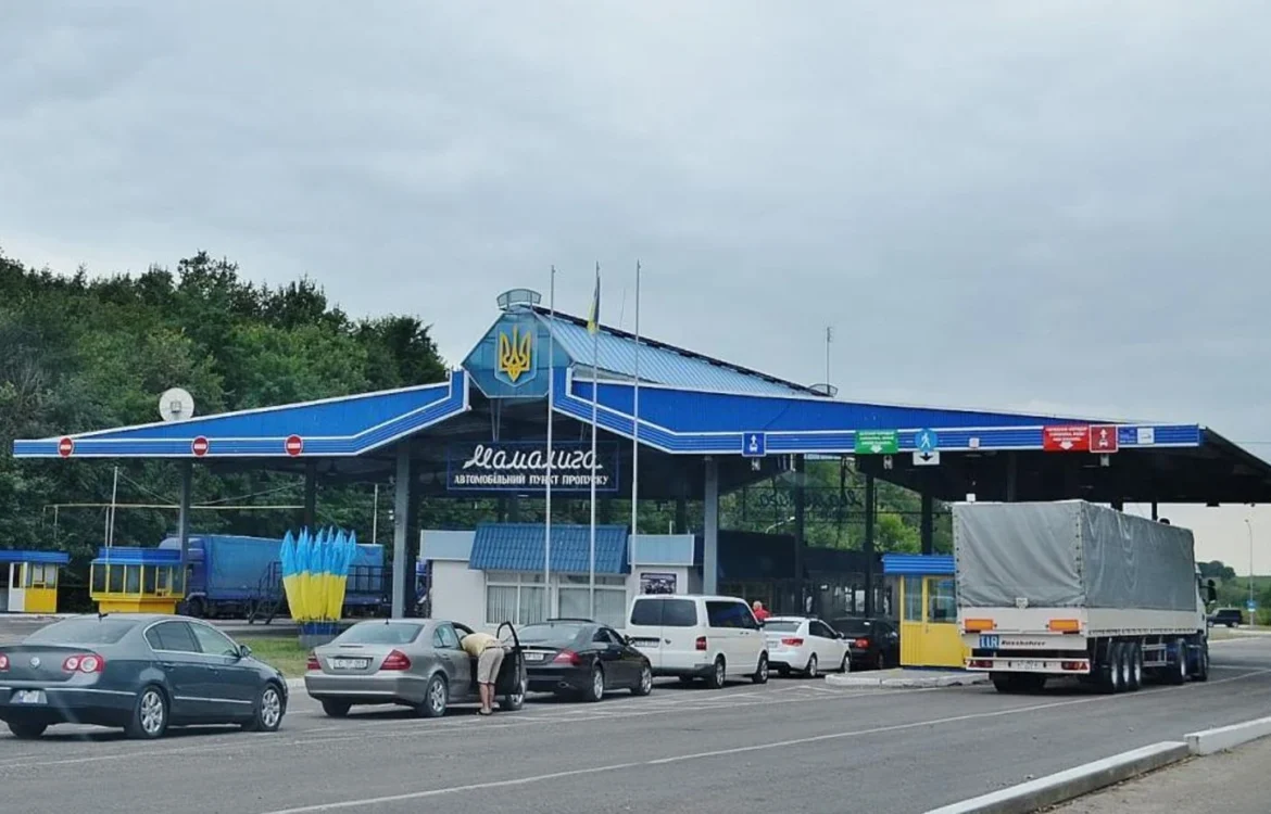 "Митний безвіз" б’є рекорди: у липні 2025 року в Україні зафіксували понад 8 тисяч транзитних декларацій