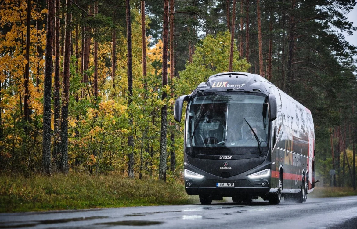 Латвія хоче заборонити екскурсійні автобуси до росії вже цієї осені - ЗМІ