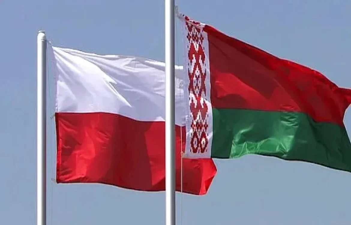 Польща закликає громадян залишити білорусь: названо причину