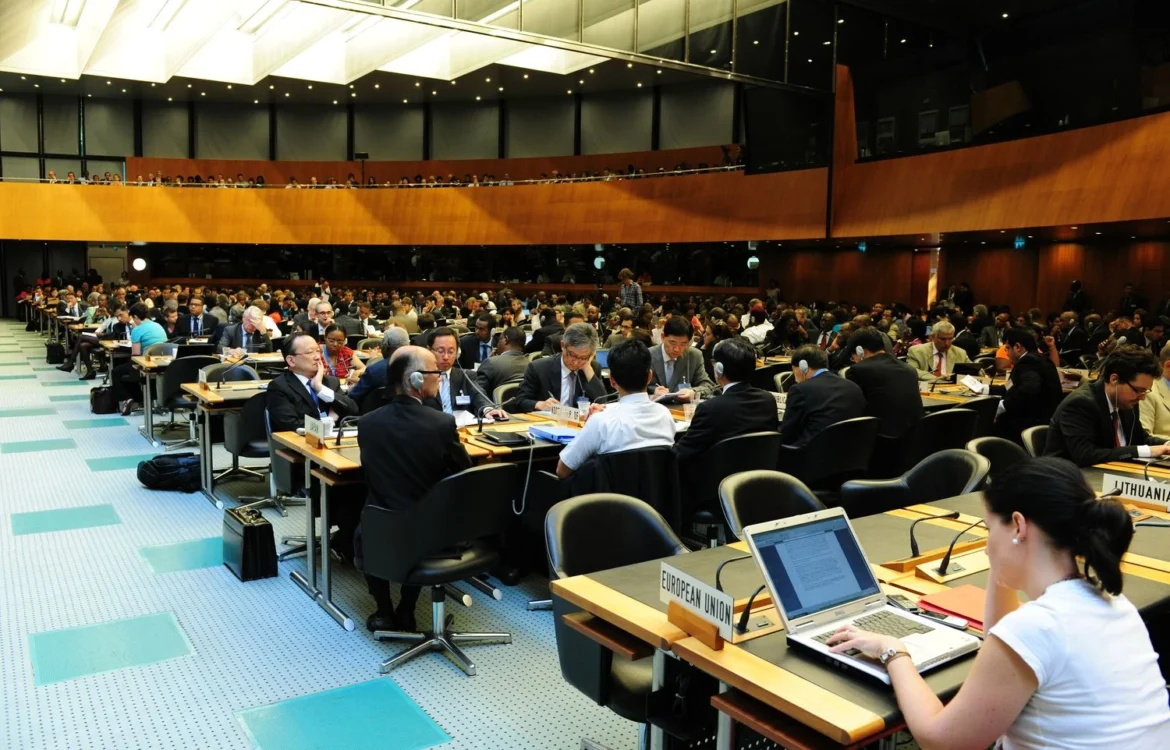 Штучний інтелект може змінити глобальну торгівлю, але без політики зросте економічна нерівність - звіт СОТ