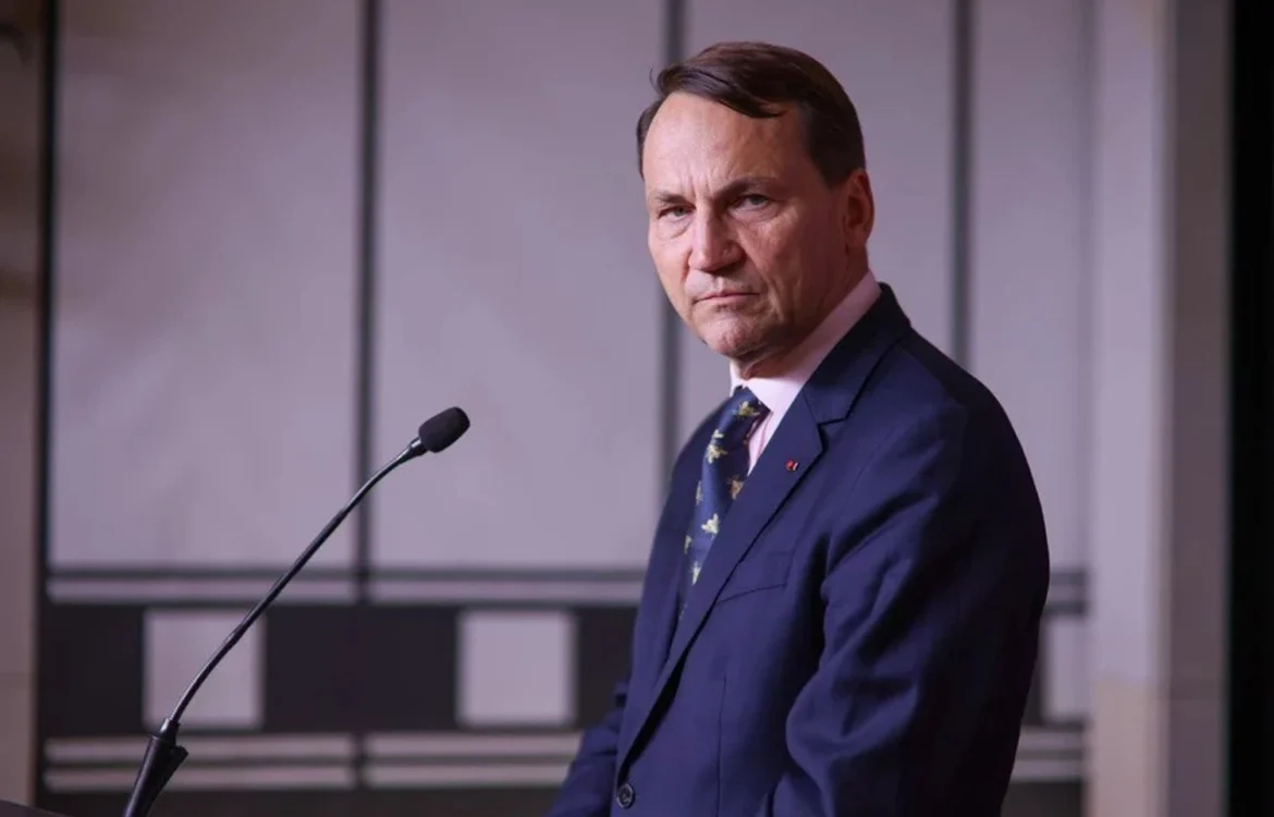 Радослав Сікорський отримав ступінь почесного доктора Львівського університету імені Франка