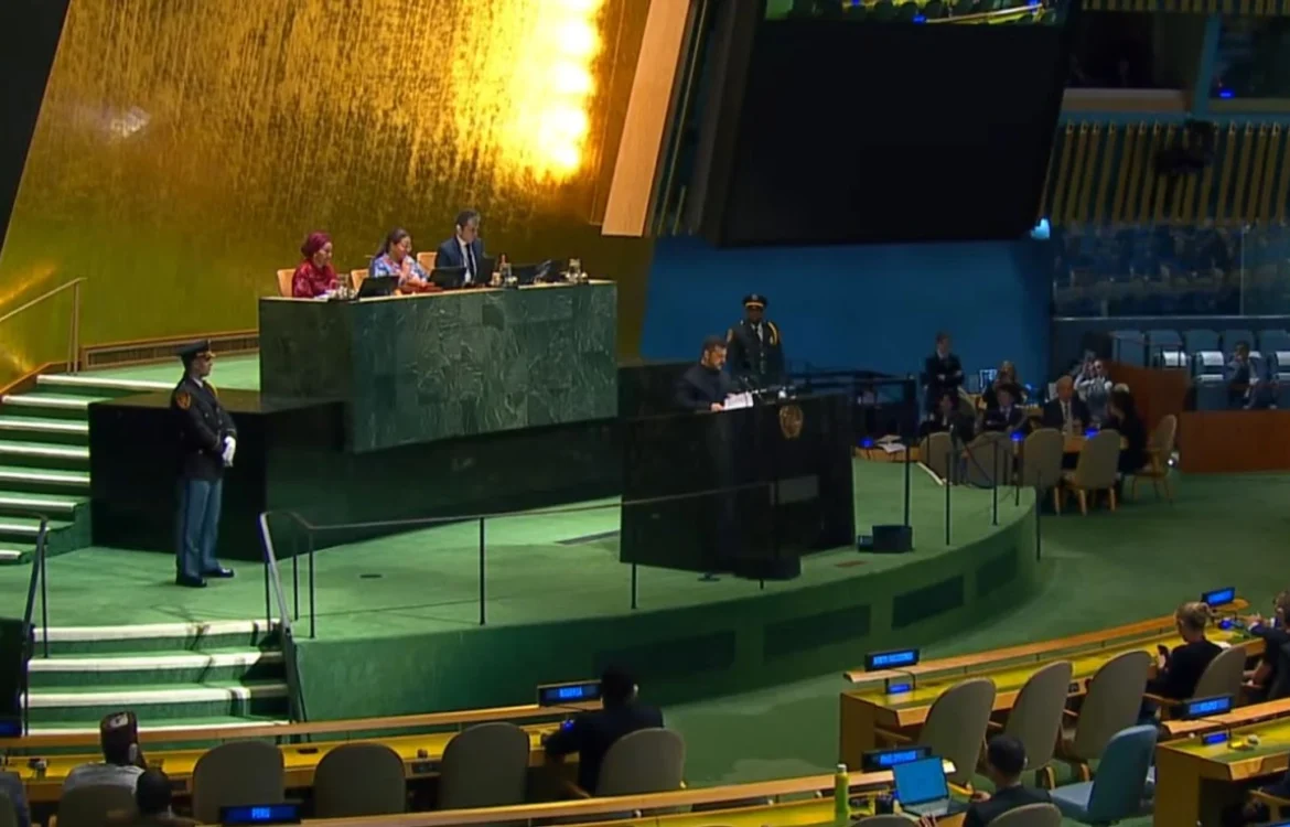 Необхідні глобальні правила щодо застосування ШІ у різних типах озброєнь - Зеленський