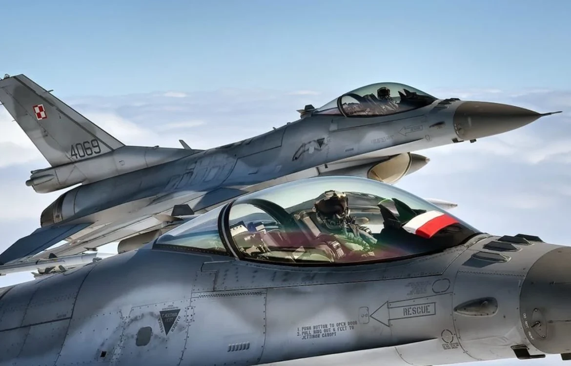 Польща підняла винищувачі через масовану атаку рф на території України