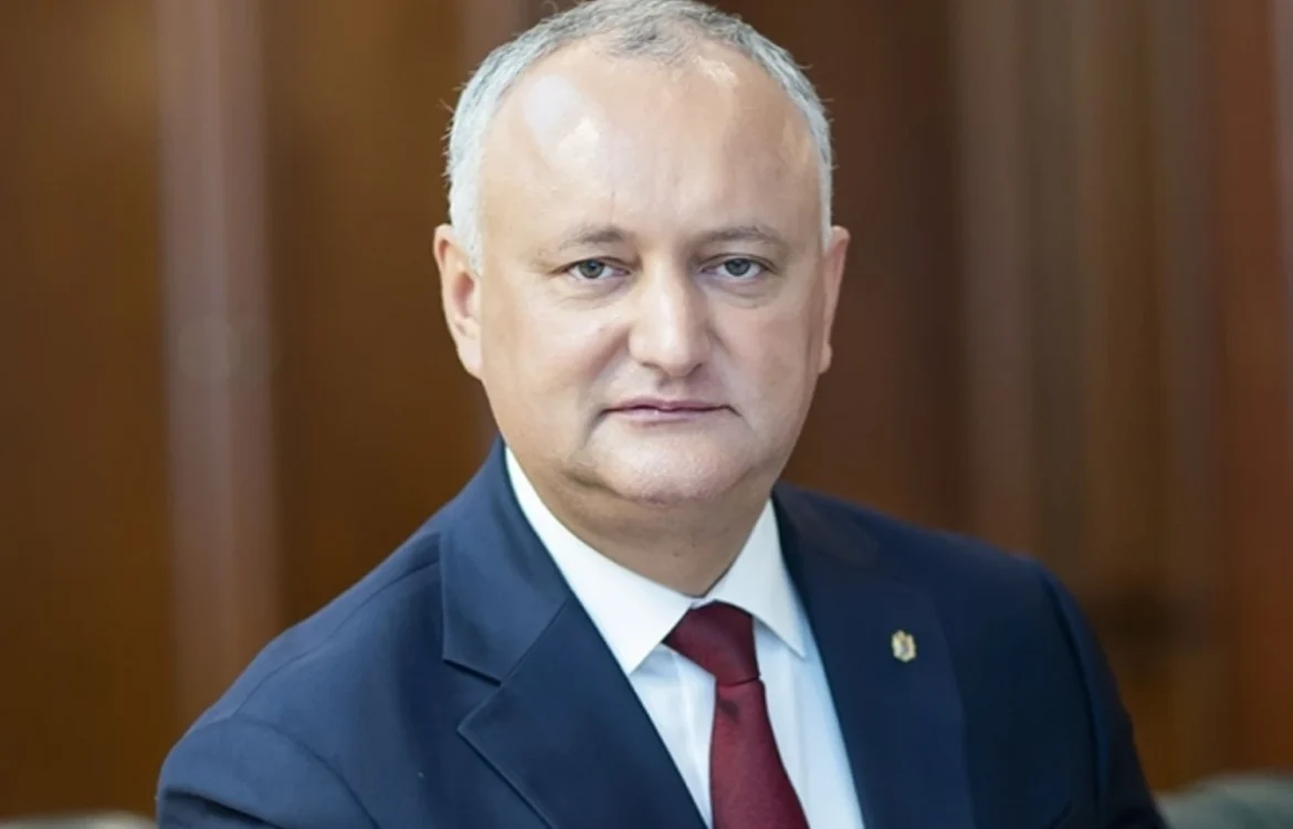 Проросійський Додон оголосив перемогу опозиції очевидною на виборах у Молдові та закликав прихильників вийти на мітинг завтра