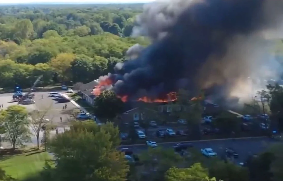 Стрілок убив щонайменше 4 людей та поранив 8 у церкві в США