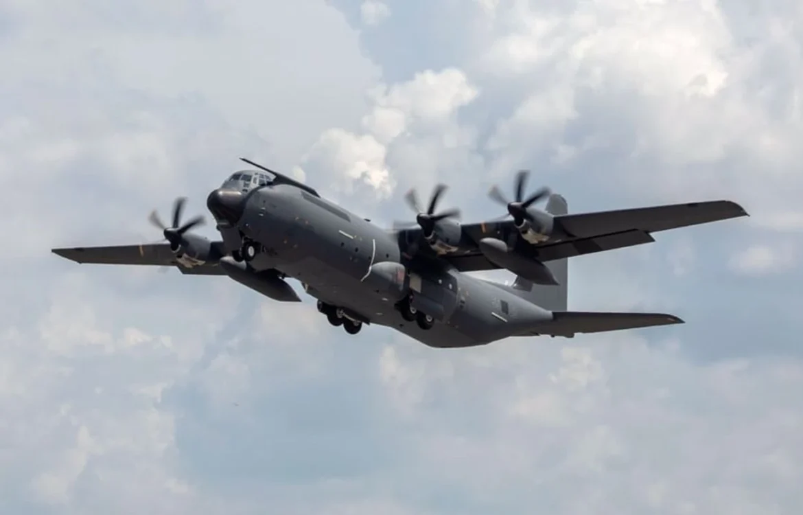 У Німеччині невідомі обстріляли військовий літак піротехнікою на авіабазі Целле - Spiegel