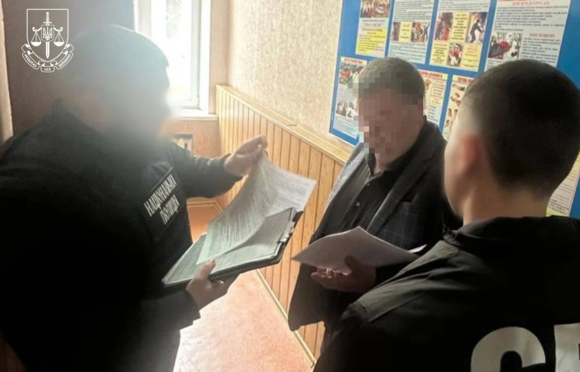 Заступник голови громади на Дніпропетровщині затриманий за вимагання 9000 доларів за розміщення реклами