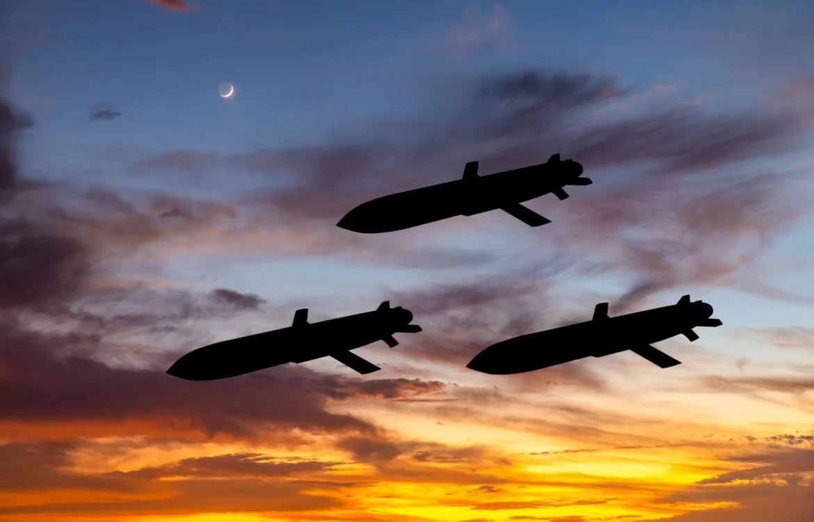 ЗСУ вразили нафто та газопереробний завод в рф а також базу пального в Бердянську - Генштаб