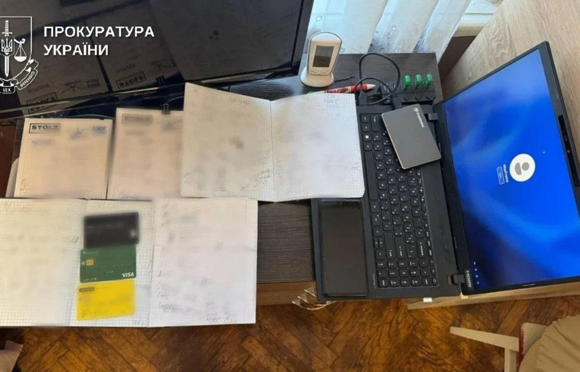 Начальника селищної військової адміністрації на Херсонщині підозрюють у хабарництві на понад 930 тис. грн