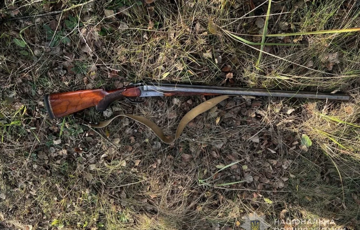 Чоловік під Луцьком влаштував стрілянину: пошкодив соняні панелі та цілив у поліцейських