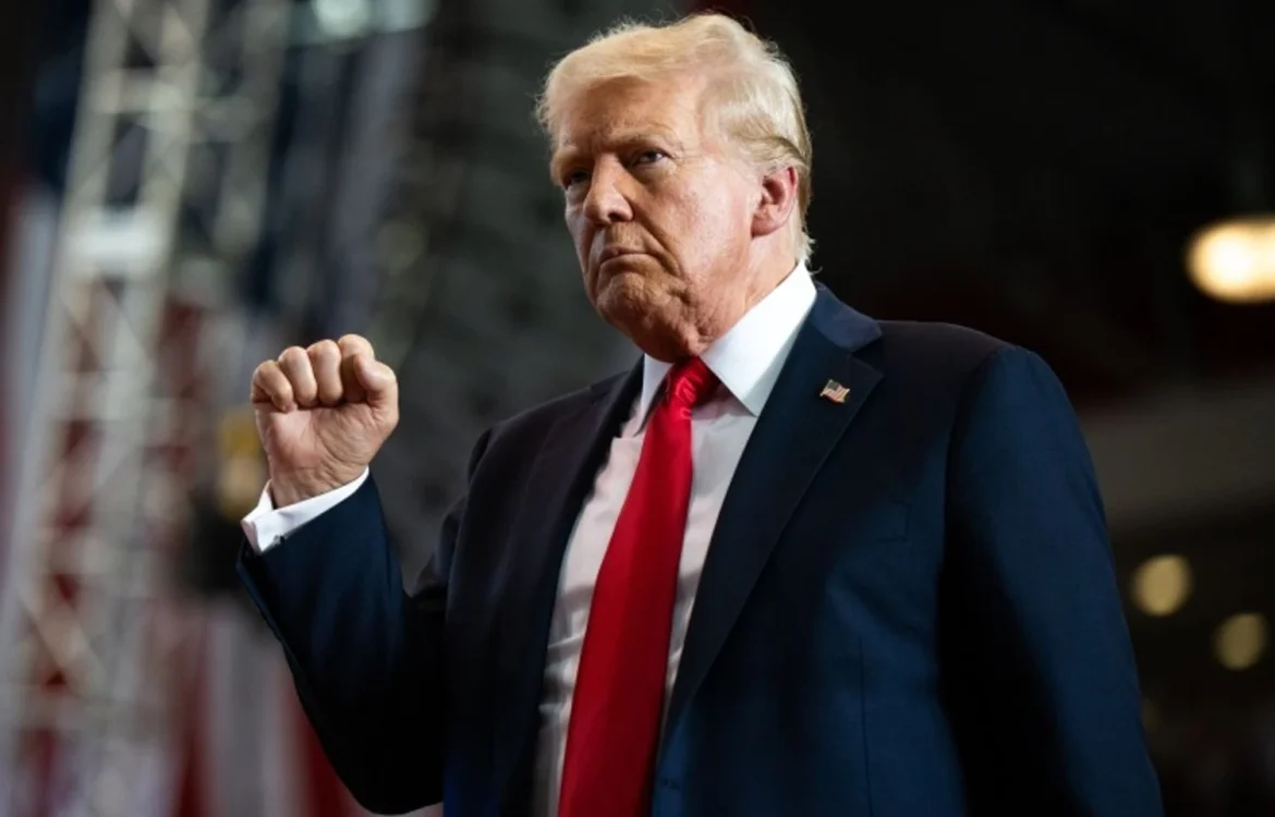 ФБР розслідує потенційну загрозу безпеці Дональда Трампа біля аеропорту - NBC News