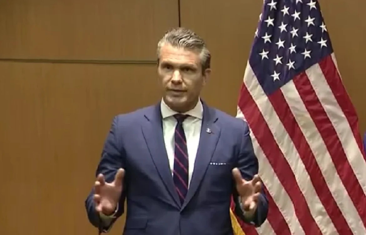 Глава Пентагону: відновлення ядерних випробувань США знижує ризик ядерного конфлікту