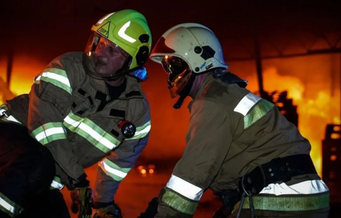 У Печерському районі Києва виникла пожежа внаслідок атаки БпЛА