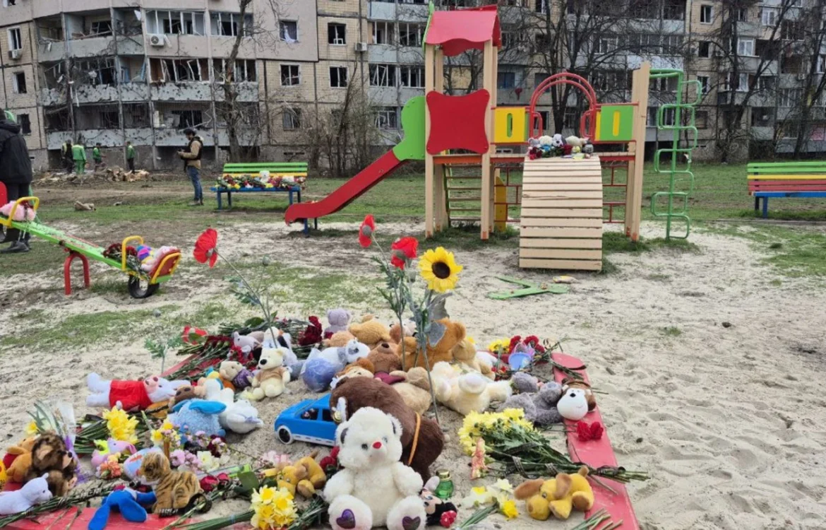 Командували ракетним ударом по дитячому майданчику в Кривому Розі: заочно повідомили про підозру 4-м рашистам