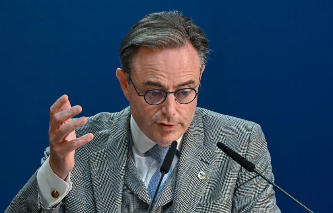 Бельгії вдалося уникнути розвалу уряду на тлі досягнення де Вевером бюджетної угоди