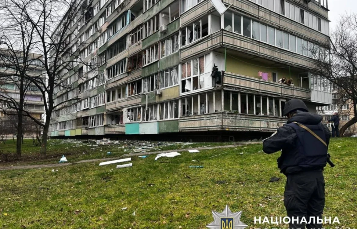 На Київщині атака рф забрала життя людини, 8 поранених: показали ситуацію після дронового удару у Броварах