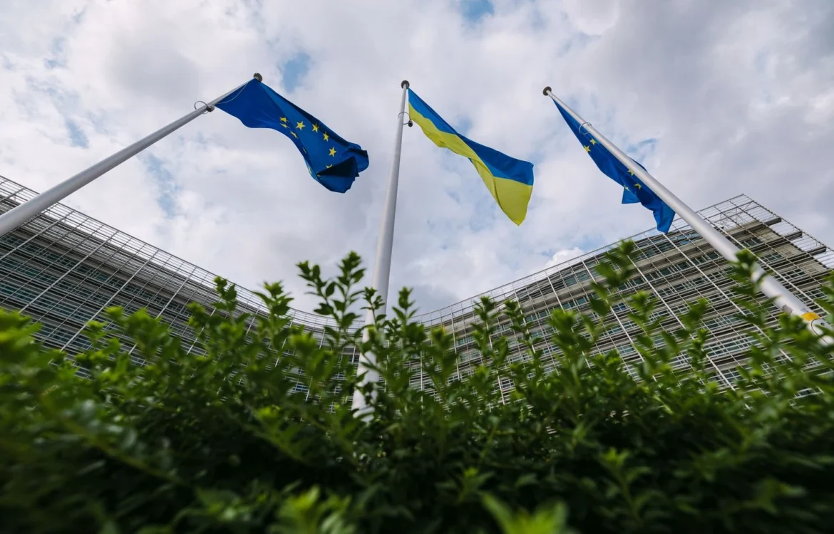 "Навіть якщо це означає зустріч допізна": Politico дізналося "усю суть" вирішального саміту ЄС щодо України