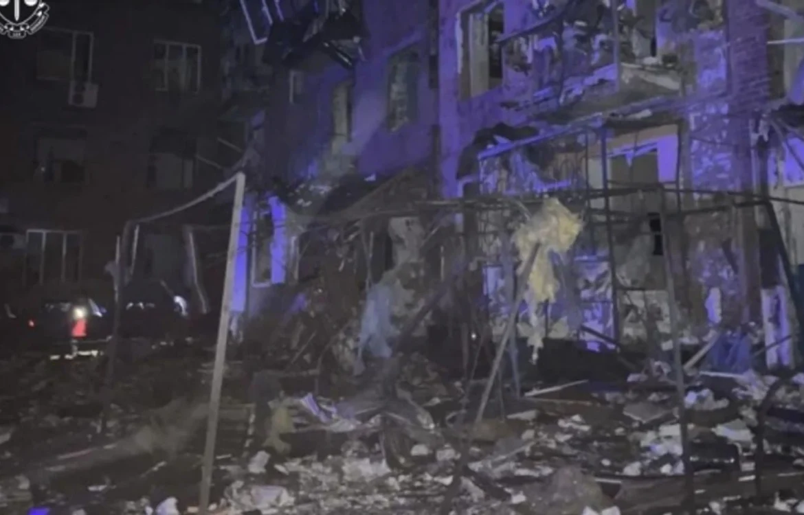 Ракетний удар по Кривому Рогу: відомо про 17 постраждалих