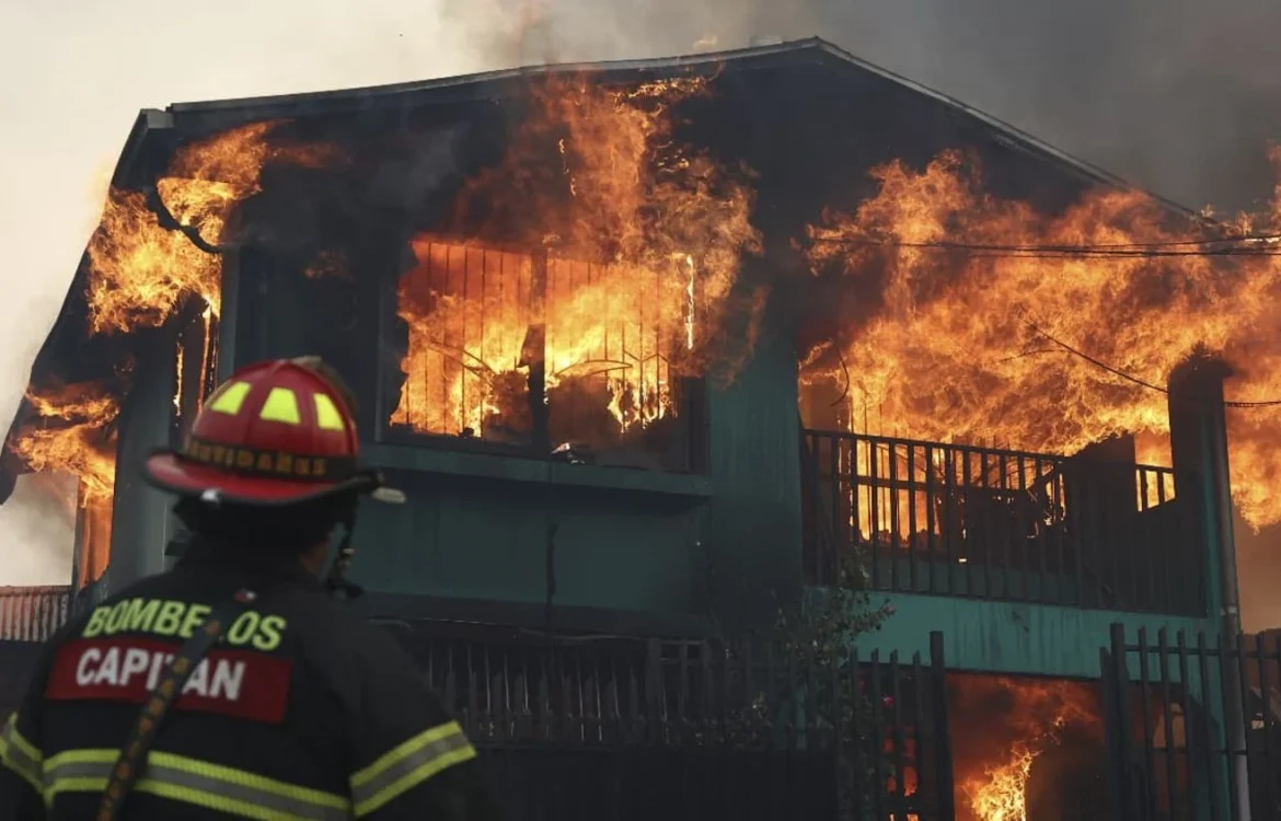 Чилі охопили масштабні лісові пожежі: щонайменше 18 загиблих, оголошено стан стихійного лиха