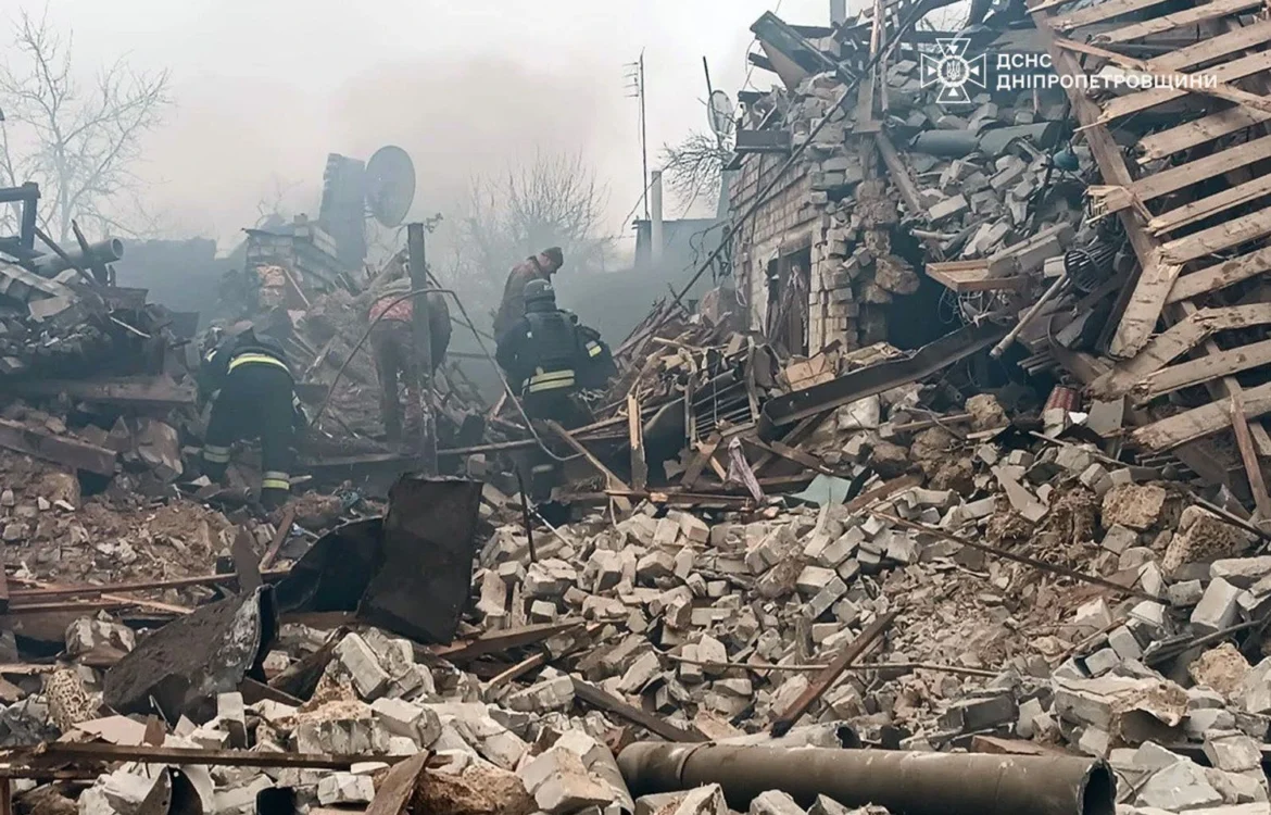 Обстріли Дніпропетровщини 7 лютого: серед поранених діти та масштабні руйнування цивільної інфраструктури