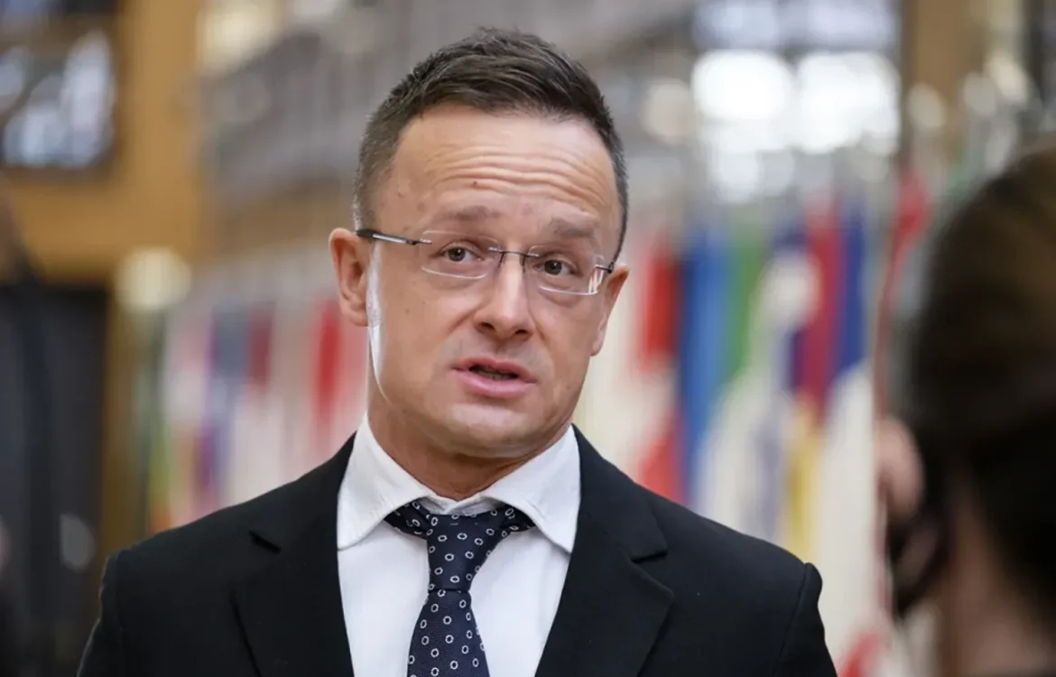 Сійярто регулярно звітував Лаврову під час засідань ЄС - WP