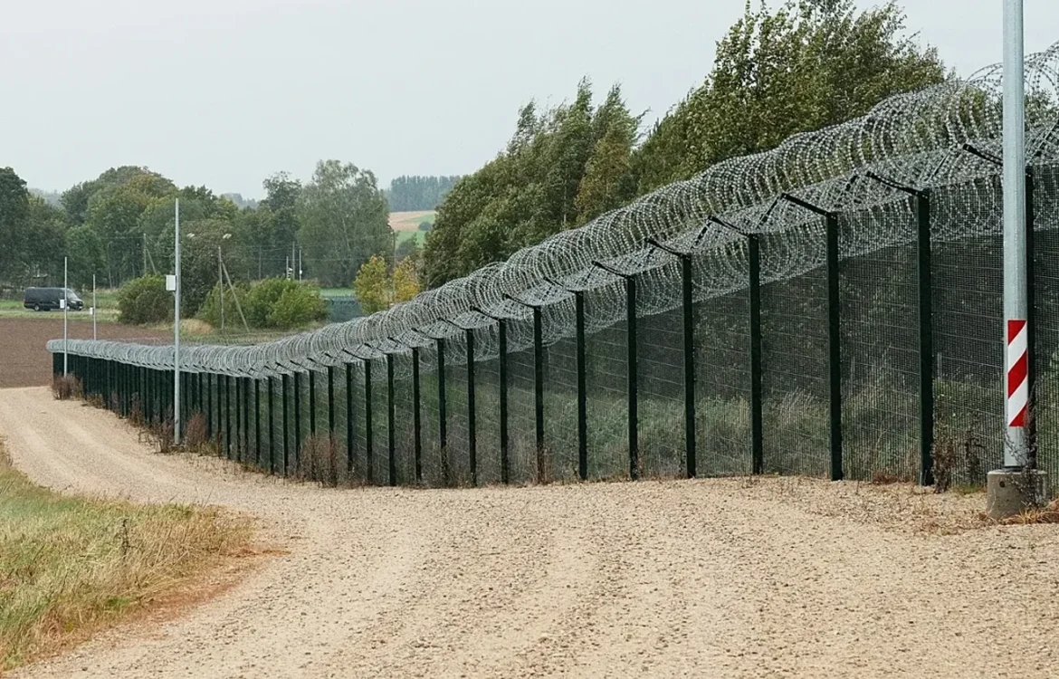 Естонія та Латвія встановлять сотні бункерів на кордоні з росією та білоруссю - ЗМІ