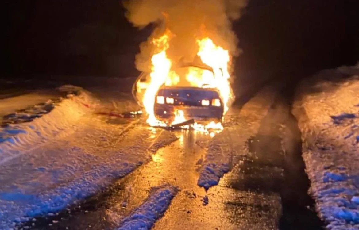 Ворожий дрон атакував цивільне авто на Сумщині, загинули люди