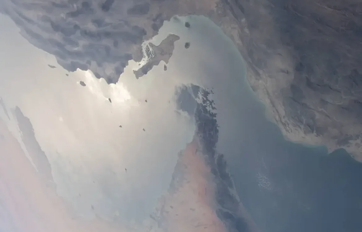 Війна в Ірані майже зупинила рух через Ормузьку протоку - скільки нафтових танкерів пройшло останнім часом