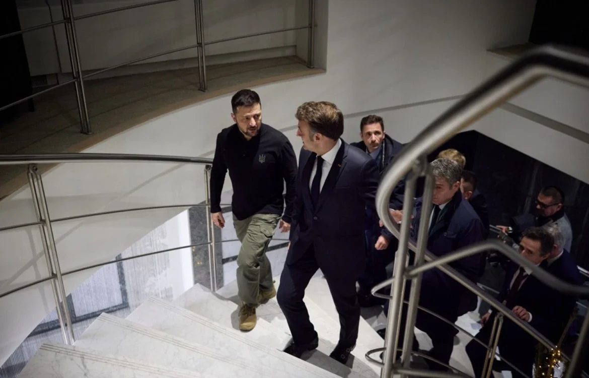 Зеленський прибув на зустріч з Макроном, планує закликати допомогти отримати ракети до Patriot - ЗМІ