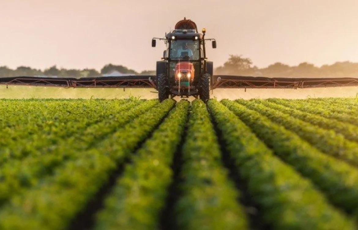 Дефіцит пального через війну на Близькому Сході починає загрожувати глобальному постачанню продовольства - Bloomberg