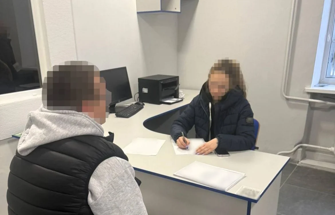 На Полтавщині 12-річна дівчинка народила дитину після зґвалтування, підозрюваного затримали