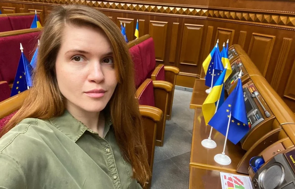 Проти Безуглої відкрили справу, зокрема, за фактом держзради