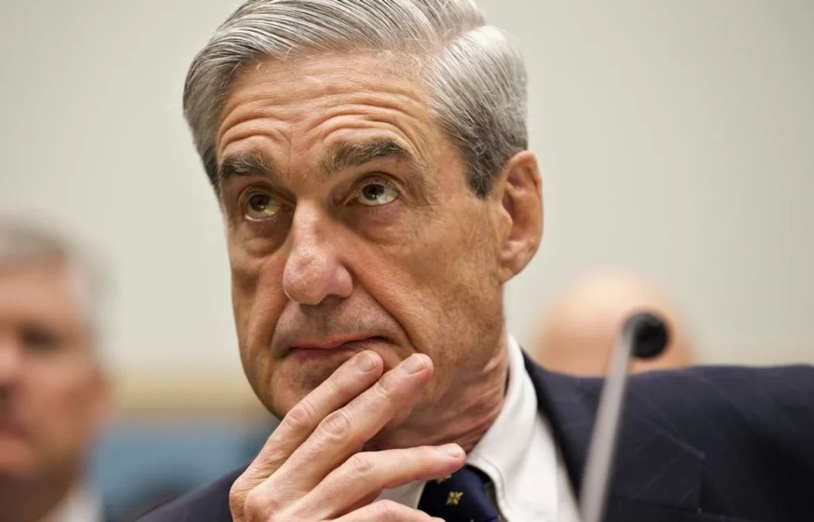 "Я радий, що він помер" - Трамп відреагував на смерть ексдиректора ФБР Мюллера, який вів щодо нього розслідування Колишній очільник ФБР Роберт Мюллер помер у віці 81 року. Дональд Трамп публічно зрадів смерті спецпрокурора, який розслідував
його зв'язки з росією.Політика • 18:27 • 5222 перегляди