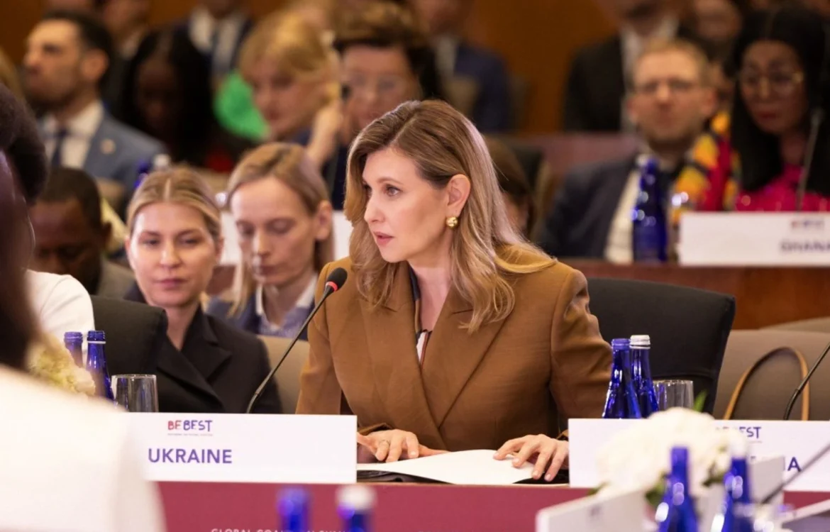 "Дія", "Мрія" та центр розвитку ШІ - Олена Зеленська представила цифрові досягнення України на саміті Меланії Трамп