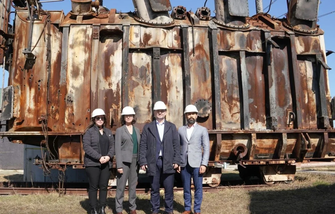 Делегація США оглянула зруйновану підстанцію - Укренерго озвучило суми допомоги