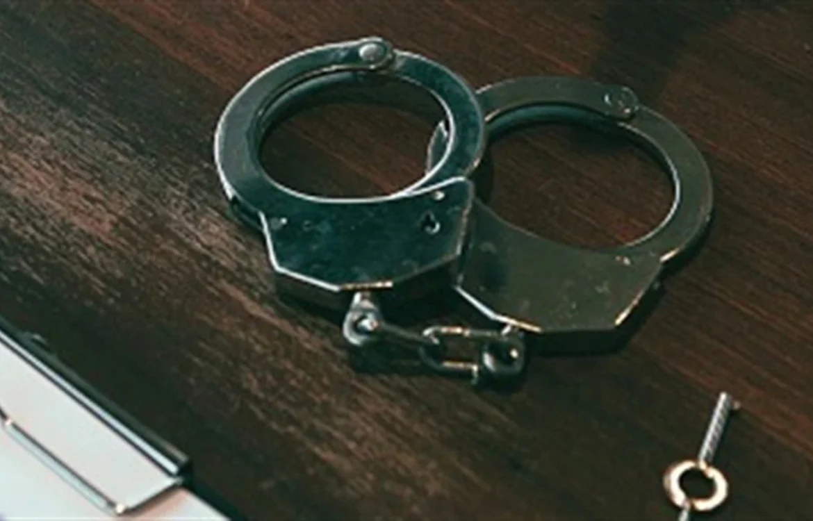 На Хмельниччині чоловіка підозрюють у продажі власного неповнолітнього сина для примусової праці