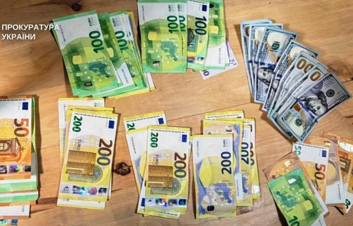 Переправляли чоловіків до Румунії через ліс - на Буковині викрили