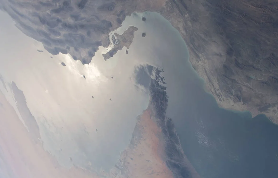 Країни Перської затоки розглядають нові трубопроводи для обходу Ормузької протоки - FT