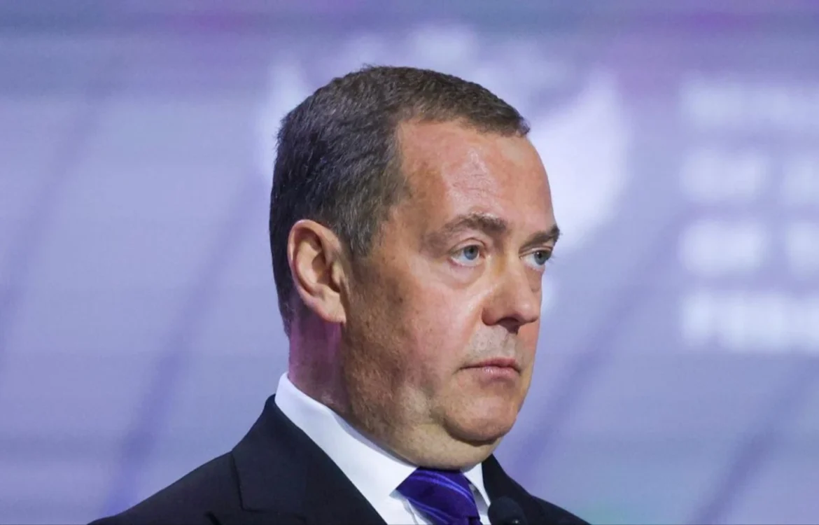 У росії висміяли погрози Трампа вийти з НАТО