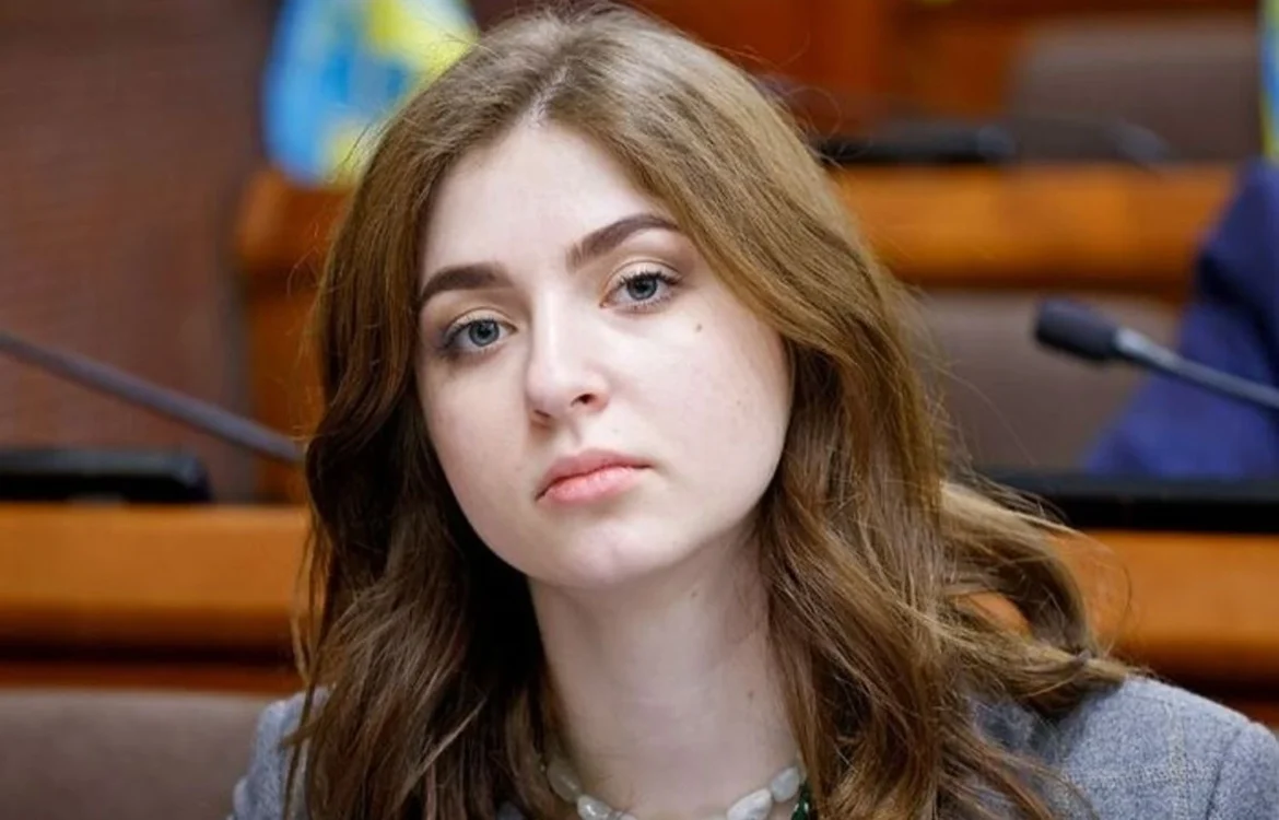 Ексдепутатка Київради Ар