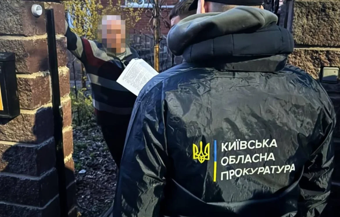 На Київщині викрили схему розтрати коштів на могильних хрестах для полеглих захисників: переплата понад 2,8 млн грн
