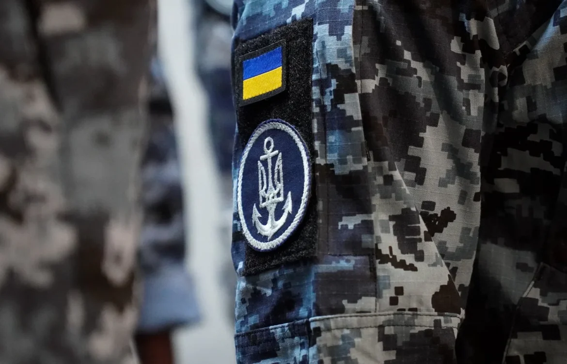 ВМС уразили катери рф, які охороняли Керченський міст - показали відео
