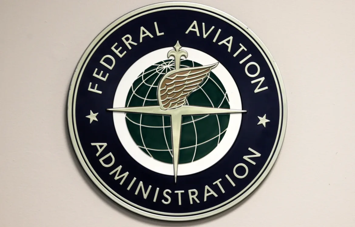 Співробітника FAA звинуватили у погрозах убивства Трампа після листа до Білого дому