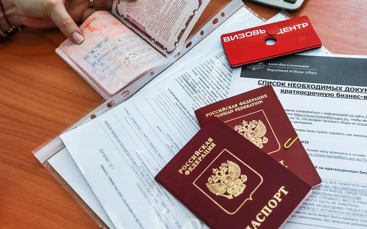 ЄС за рік наростив видачу росіянам туристичних віз - ЗМІ